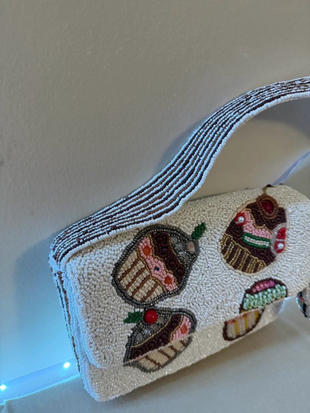 Beaded Cupcake Crossbody Bag in White - Picture 3 of 4